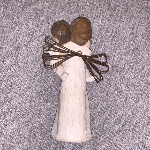 Willow Tree Angels Embrace Figurine - Cream and Brown - Picture 7 of 8